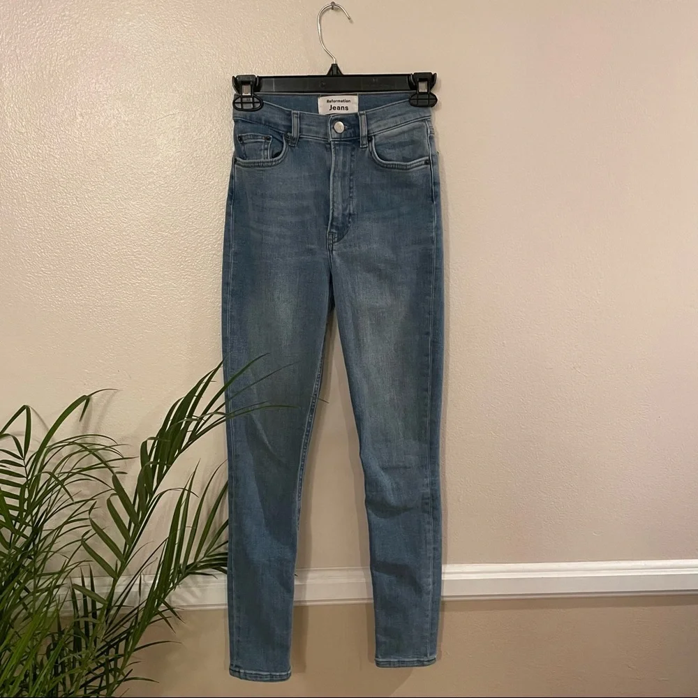Reformation High and Skinny Crops in “Barbados” Size 23 - Picture 3 of 7